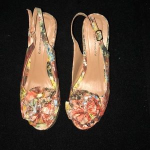 Super Cute Chinese Laundry Wedges! Barely worn!